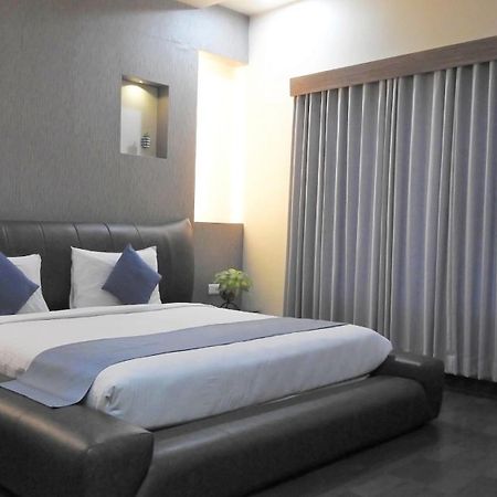Hotel Sai Miracle Sirdi Kültér fotó