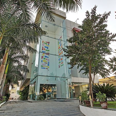Hotel Sai Miracle Sirdi Kültér fotó