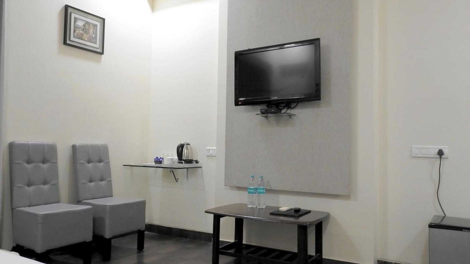 Hotel Sai Miracle Sirdi Kültér fotó