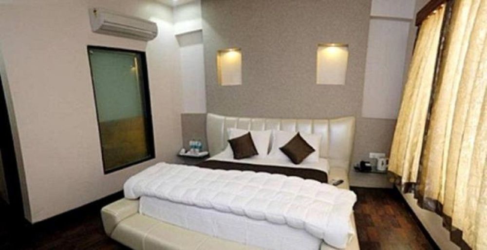 Hotel Sai Miracle Sirdi Kültér fotó