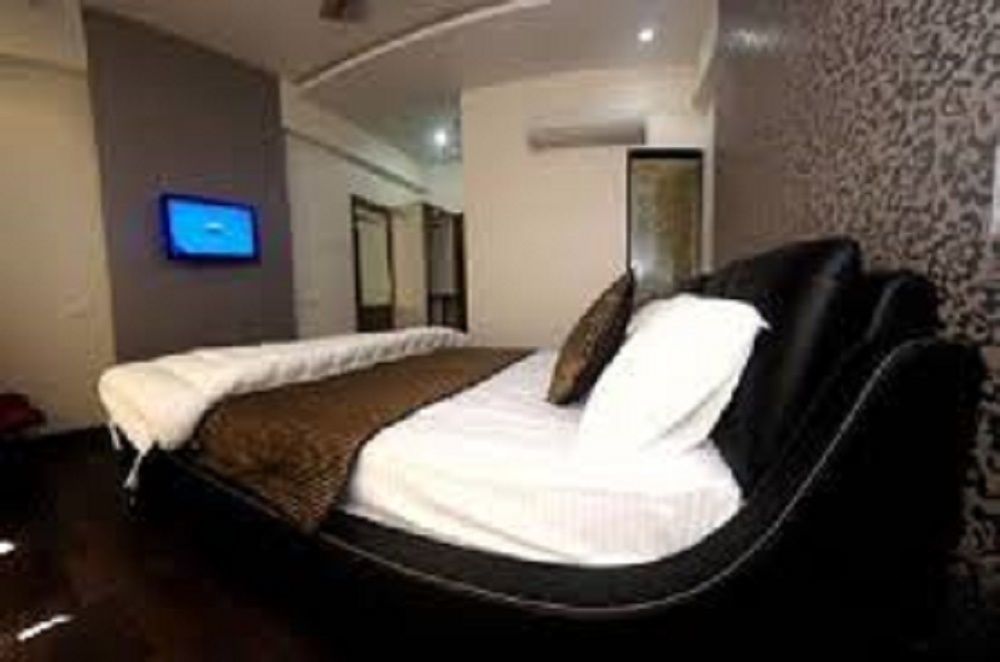 Hotel Sai Miracle Sirdi Kültér fotó